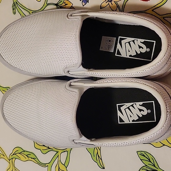 Vans Leather Perforated Slip On - Picture 2 of 8